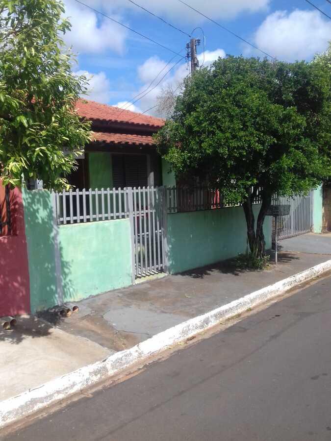 Casas à venda na Rua Serra do Cantu em Londrina